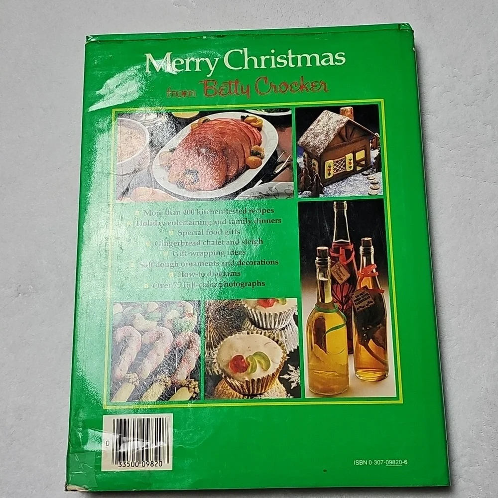 Betty Crocker Green and Red Holiday Baking Cookbook 1984 Fourth Printing